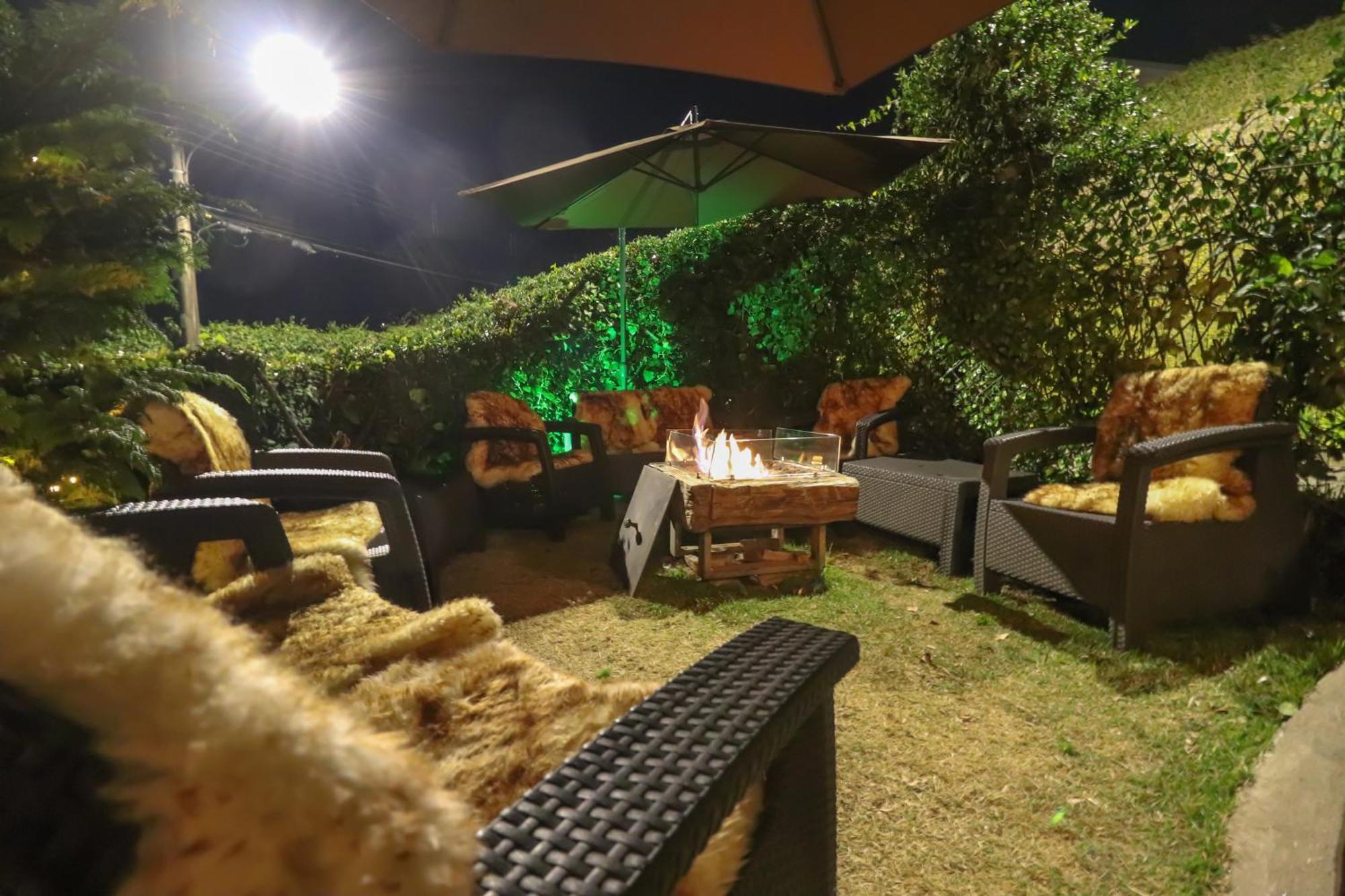 Pousada Campos Do Jordao Suites Pensão